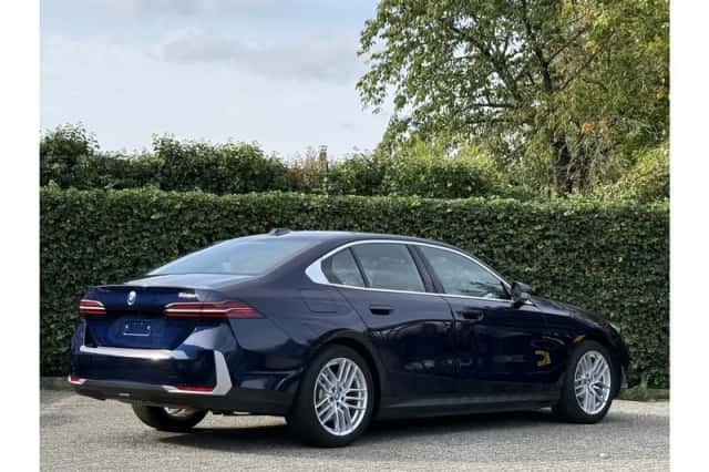 BMW 5-Serie (2024) thumbnail 3