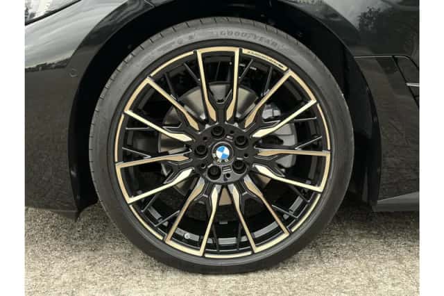 BMW i4 (2026) thumbnail 4