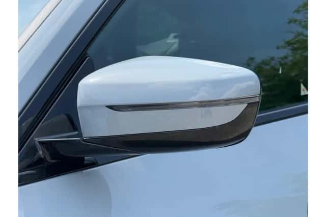 BMW i4 (2023) thumbnail 5