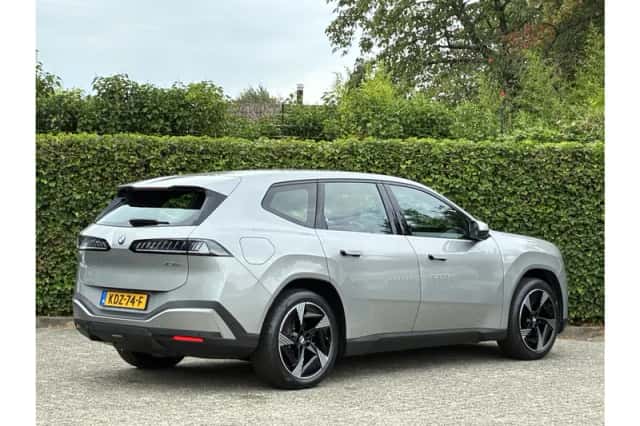 BMW iX3 (2026) thumbnail 3