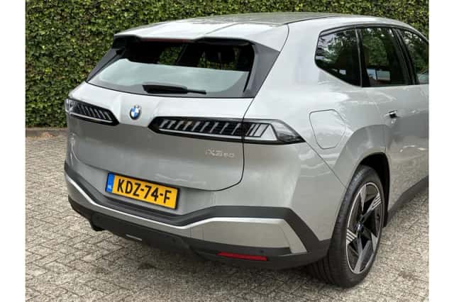 BMW iX3 (2026) thumbnail 5