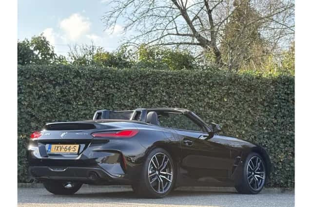 BMW Z4 (2026) thumbnail 2