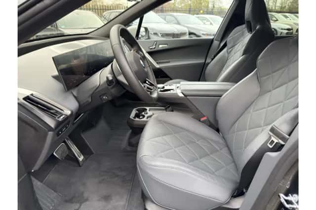 BMW iX (2026) thumbnail 3