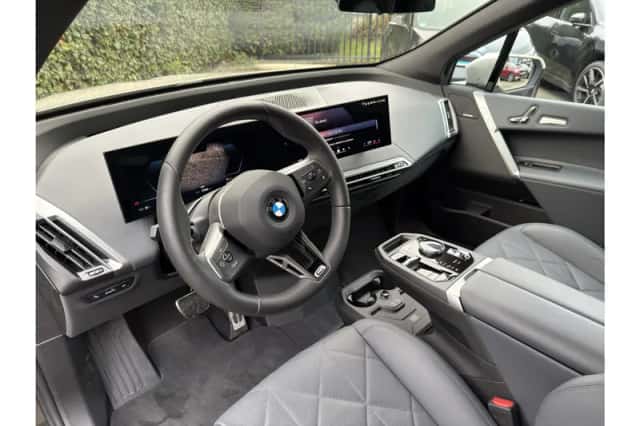 BMW iX (2026) thumbnail 4