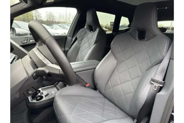BMW iX (2026) thumbnail 5