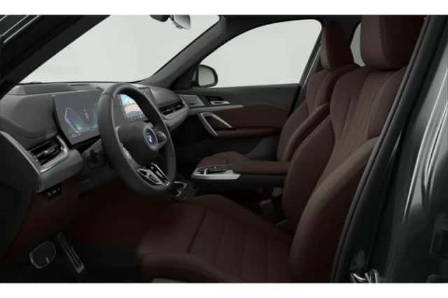 BMW X1 (2024) thumbnail 3