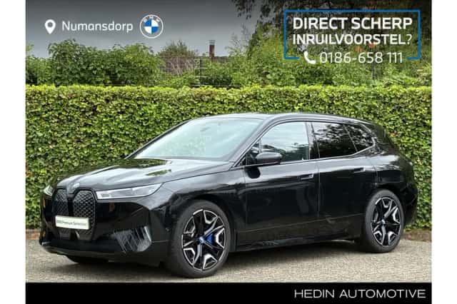 BMW iX (2023) thumbnail 1