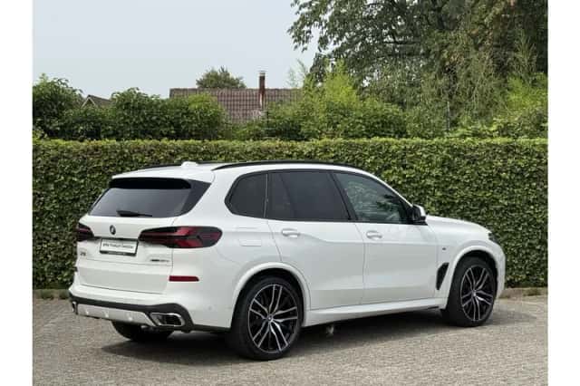 BMW X5 (2023) thumbnail 3
