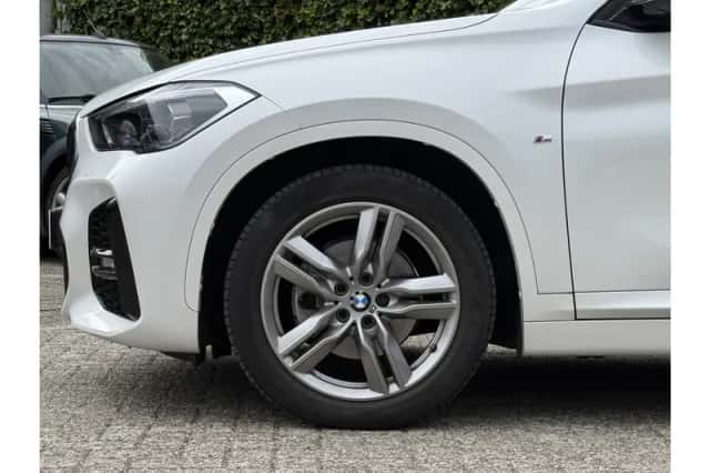 BMW X1 (2021) thumbnail 4