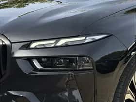 BMW X7 (2023) thumbnail 4