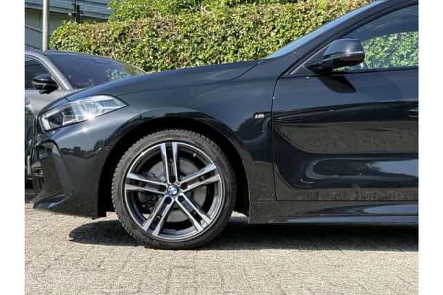 BMW 1-Serie (2023) thumbnail 4