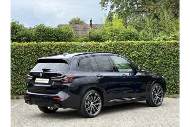 BMW X3 (2022) thumbnail 3