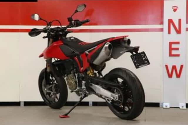 DUCATI HYPERMOTARD (2026) thumbnail 3