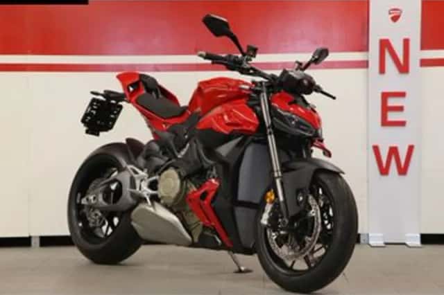 DUCATI STREETFIGHTER (2026) thumbnail 3