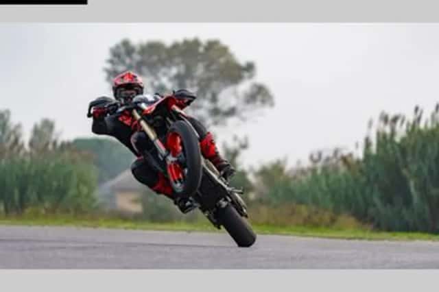 DUCATI HYPERMOTARD (2026) thumbnail 4