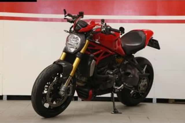 DUCATI MONSTER (2017) thumbnail 3