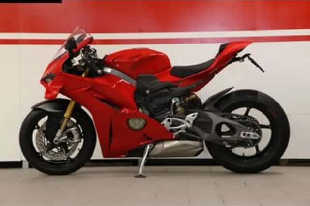 DUCATI PANIGALE (2024) thumbnail 4