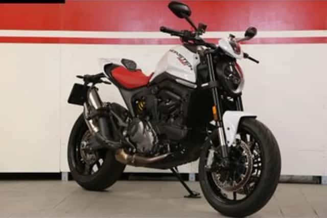 DUCATI MONSTER (2023) thumbnail 2