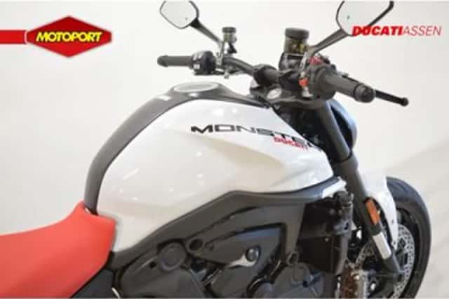 Ducati MONSTER (2025) thumbnail 4