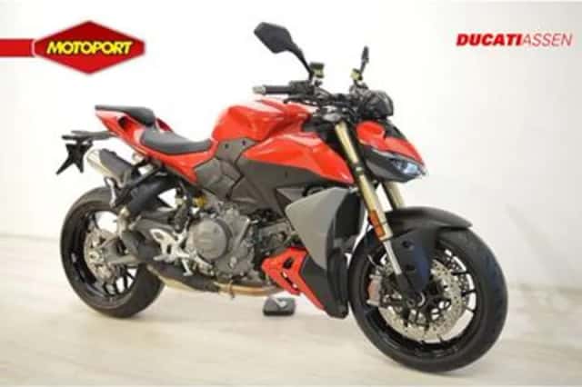 Ducati STREETFIGHTER (2026) thumbnail 2