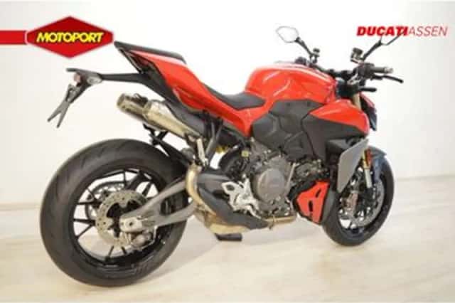 Ducati STREETFIGHTER (2026) thumbnail 3