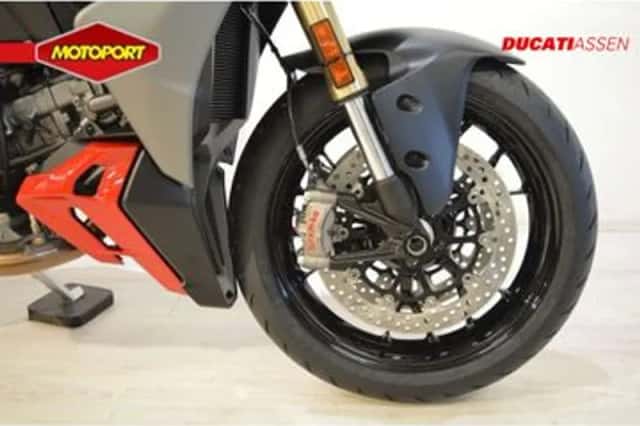 Ducati STREETFIGHTER (2026) thumbnail 6