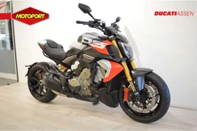 Ducati DIAVEL (2026) thumbnail 2