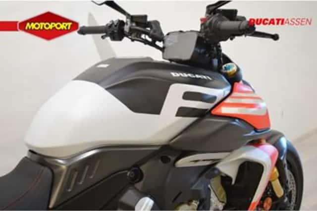 Ducati DIAVEL (2026) thumbnail 4