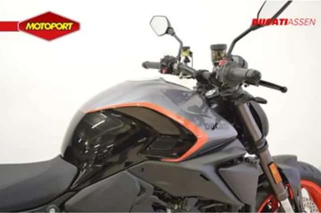 Ducati MONSTER (2026) thumbnail 4