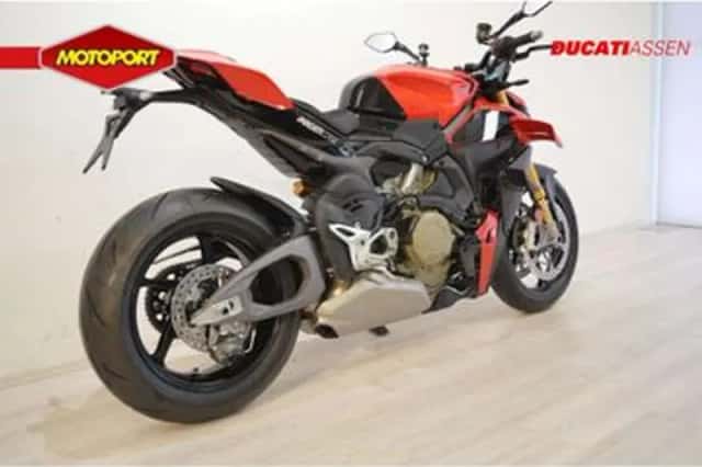 Ducati STREETFIGHTER (2026) thumbnail 3