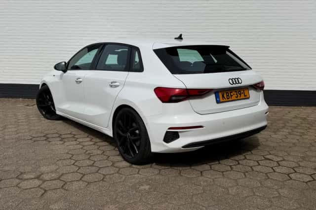 Audi A3 (2024) thumbnail 3