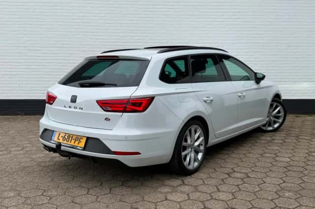 SEAT Leon (2017) thumbnail 6