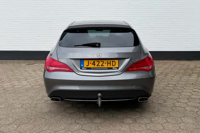 Mercedes-Benz CLA180 Shooting Brake (2016) thumbnail 4