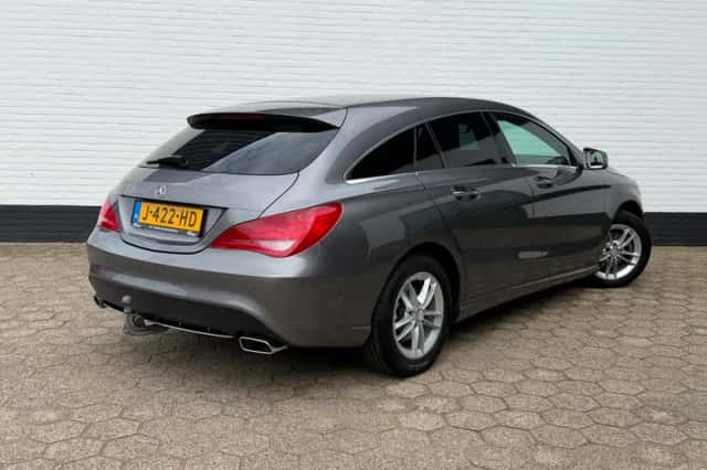 Mercedes-Benz CLA180 Shooting Brake (2016) thumbnail 5