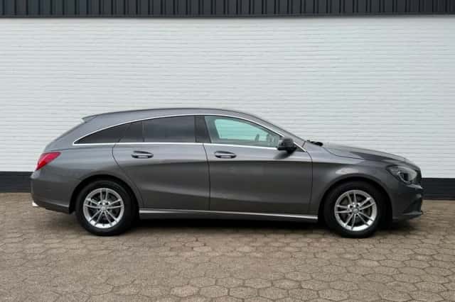 Mercedes-Benz CLA180 Shooting Brake (2016) thumbnail 6