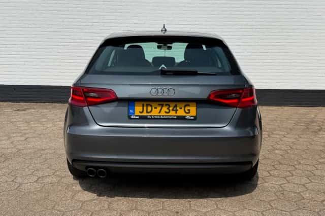 Audi A3 (2016) thumbnail 4
