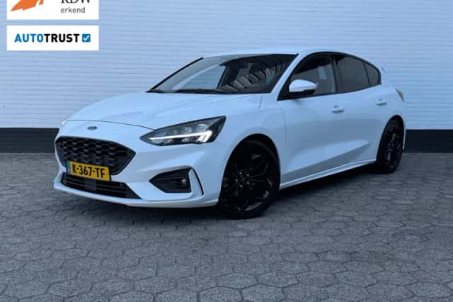 Ford Focus (2018) thumbnail 1