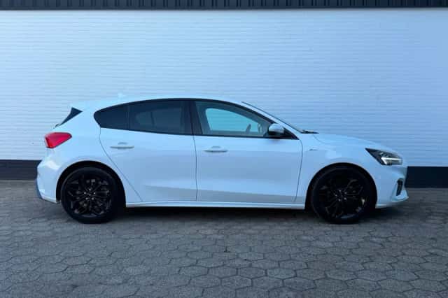 Ford Focus (2018) thumbnail 6