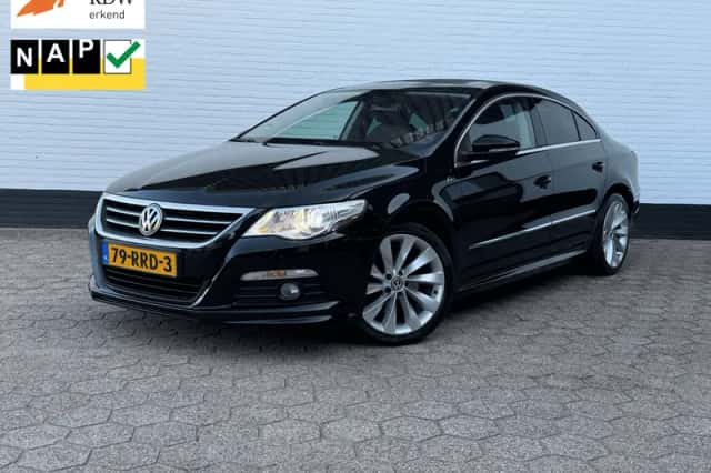Volkswagen Passat (2011) thumbnail 1