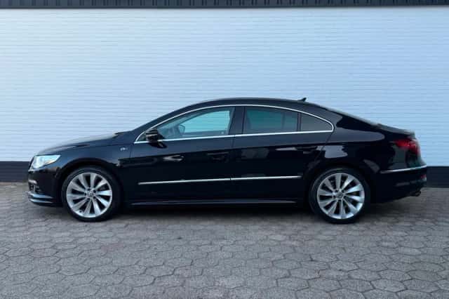 Volkswagen Passat (2011) thumbnail 2