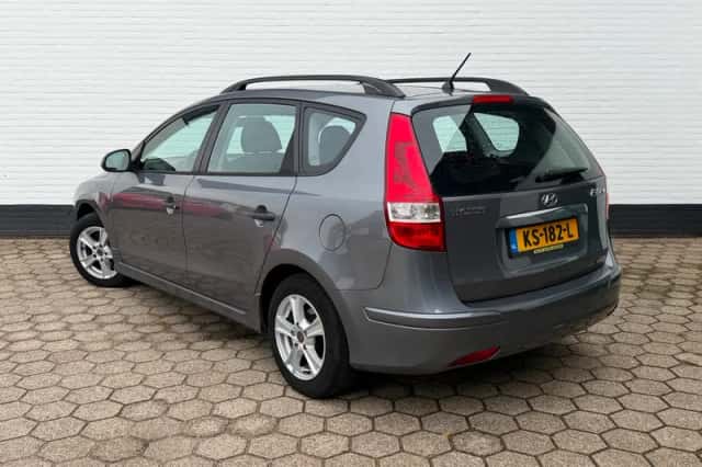 Hyundai i30 (2012) thumbnail 3
