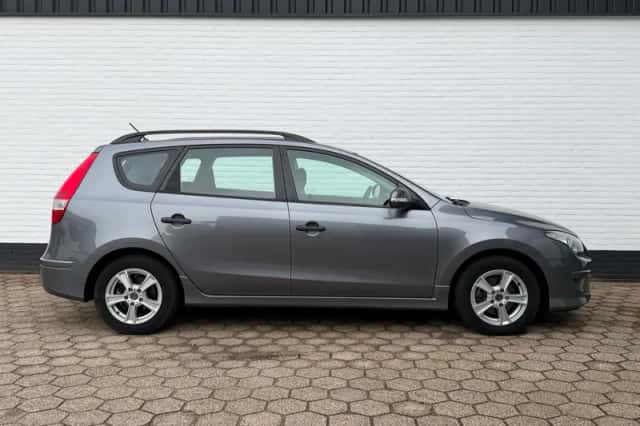 Hyundai i30 (2012) thumbnail 6