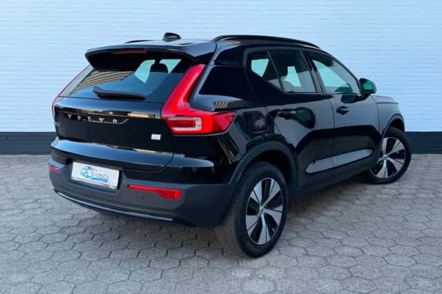 Volvo XC40 (2022) thumbnail 5