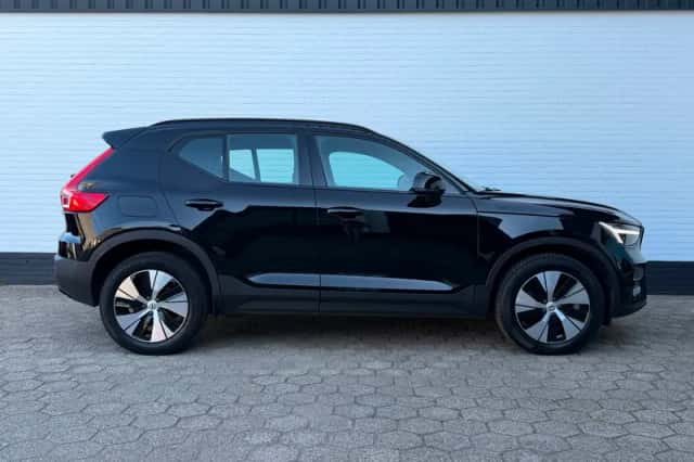 Volvo XC40 (2022) thumbnail 6