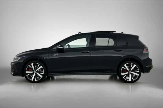 Volkswagen Golf (2026) thumbnail 2
