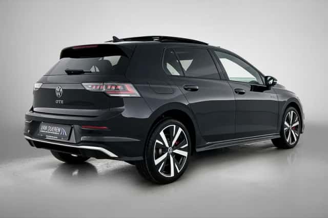 Volkswagen Golf (2026) thumbnail 4