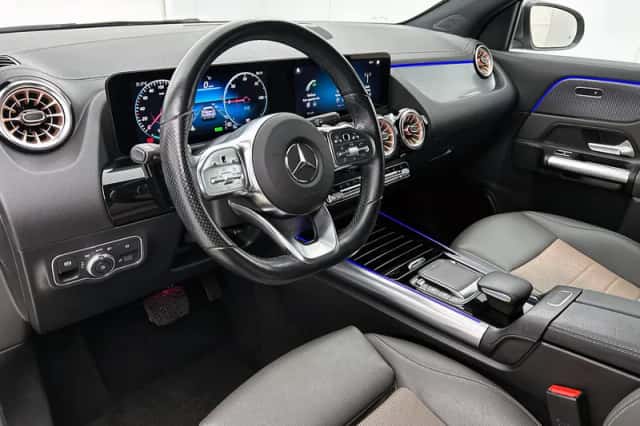 Mercedes-Benz EQA (2022) thumbnail 4
