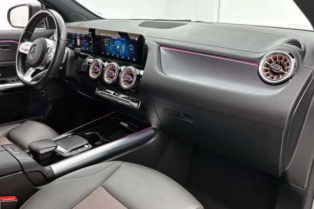 Mercedes-Benz EQA (2022) thumbnail 6