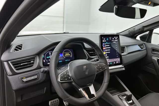 Renault Captur (2026) thumbnail 2