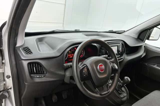 Fiat Doblò (2019) thumbnail 2